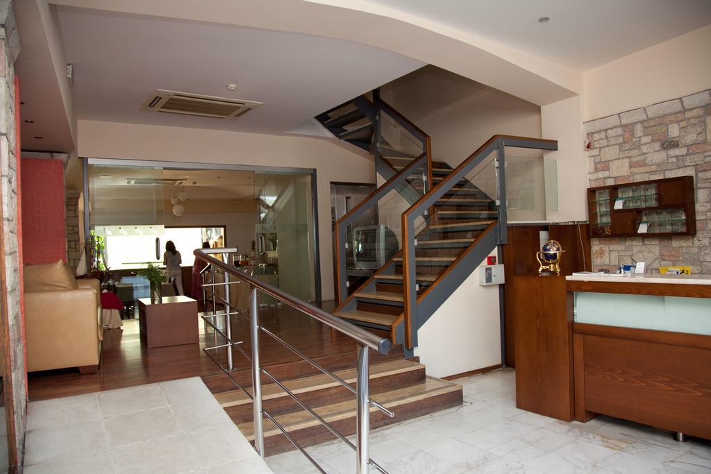 Akroyali Hotel & Villas Mési Exterior foto